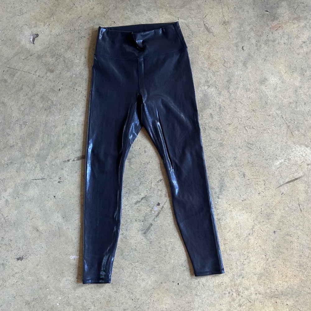 NWOT Shiny Fabletics Powerhold high waisted leggings